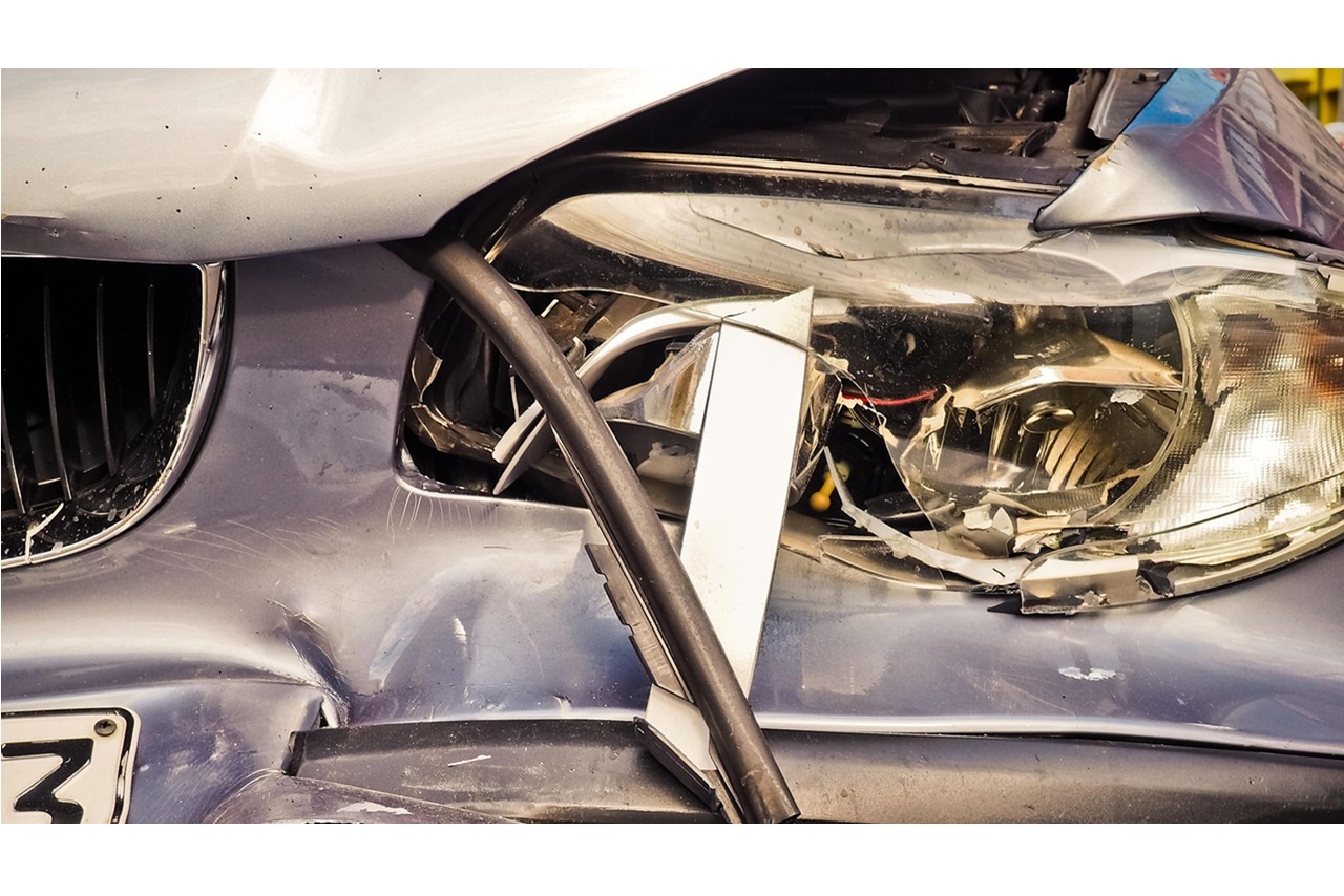 Dopłata do odszkodowania komunikacyjnego – jak odzyskać pieniądze z archiwalnej szkody nawet do 3 lat wstecz?